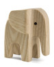 Sød og dekorativ elefant i træ. Træelefant til pynt i hjemmet. Novoform elefant i lys træ.