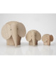Elsker du træfigurer, så vil du helt sikkert også elske de smukke træ-elefanter fra WOUD Design