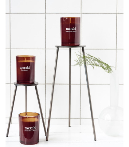 Skab hygge og god aroma i hjemmet med Meraki duftlys i mørke glas