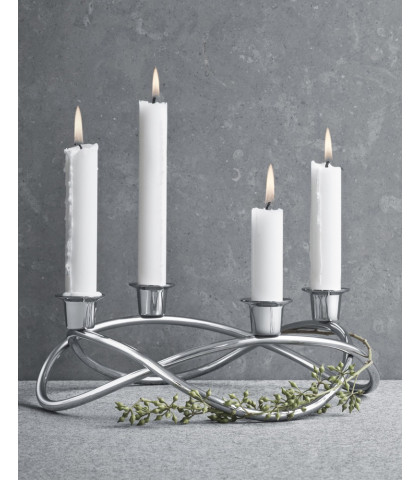 Adventskrans fra Georg Jensen. Moderne og tidløs adventskrans i stål fra Georg Jensen