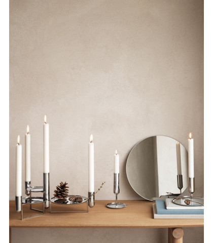 Moderne adventslysestage fra Georg Jensen. Enkelt og stilsikker design på Tunes centrepiece fra Georg Jensen