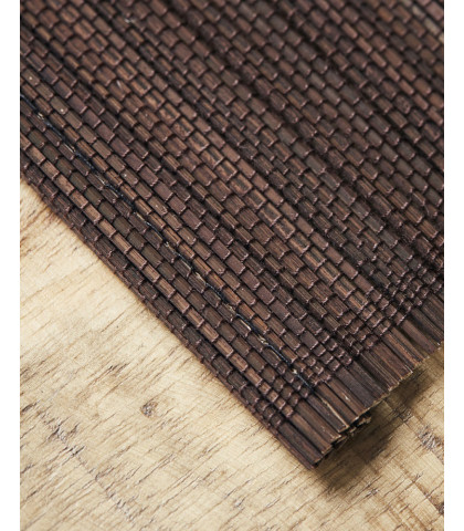 House Doctor mørkebrun dækkeserviet lavet af bambus.