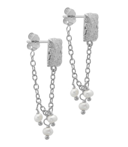 Aqua Dulce ørestikkere i sølv. De fine ørestikkere har en kæde med 3 hvide perler som vedhæng.