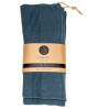 Lækker sampak med 2 stk mørkegrå håndklæder fra By LOHN. Strikkede håndklæder med fine detaljer og flot mønster.