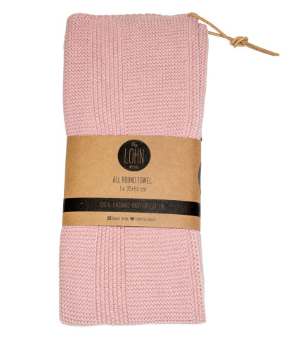 Strikket håndklæde fra By LOHN. Lille strikket håndklæde perfekt til gæstetoilettet.