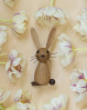 Hare træfigur med de lange ører og det blide udtryk - en træfigur som ikke er til at stå for.