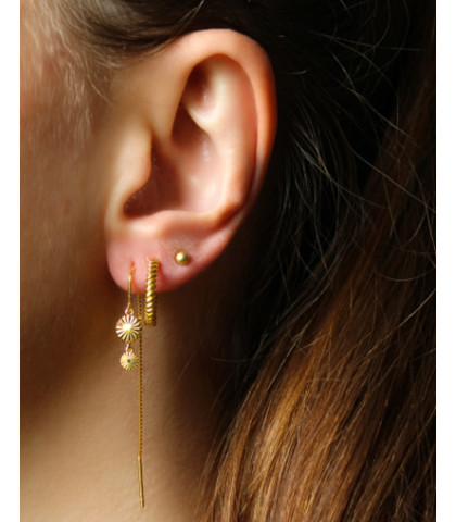 Fine ørebøjler som er perfekte at mixe med andre øreringe. Enkle og fine ørebøjler fra Aqua Dulce