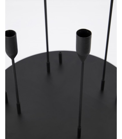 Lysplade med 4 lysholdere som nærmest står som spyd på pladen - meget smuk og elegant lysestage i sort jern