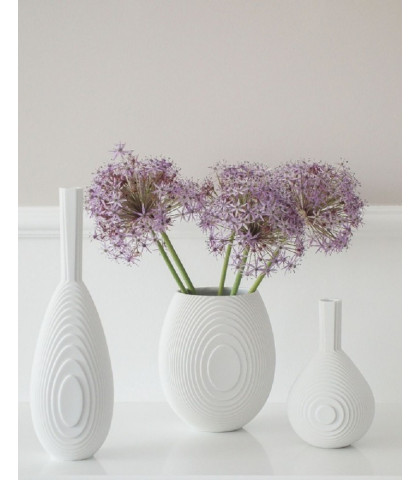 Lækkert mix af de smukke Flow-vaser fra Architectmade. Skulpturelle designvaser.