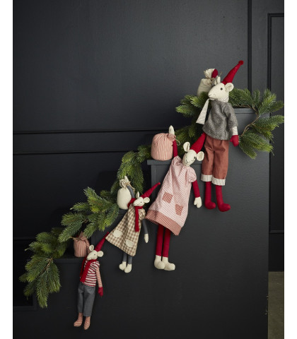 Spred masser af hyggelig julestemning i boligen med Speedtsberg julepynt lavet i stof.
