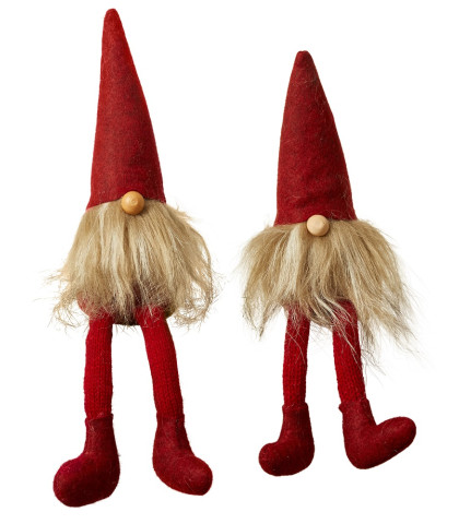 Tilfør charme og hygge til din juleindretning med de søde Speedtsberg nisser med rød filthue og et stort skæg.