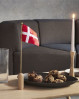 Celebrating flag fra Andersen Furniture lavet af egetræ og messing.