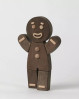 BoyHood Design Gingerbread Man træfigur i røget egetræ. Spred masser af god stemning i indretningen med træfigurer