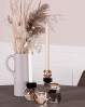 Lav det perfekte stilleben på dit spisebord med disse lysestager fra House of Sander