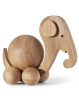 Spred hygge og god stemning i hjemmet med den fine elefant som træfigur.