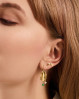 Bliv klar til sommerens fester og begivenheder med de smukke Pernille Corydon øreringe med vedhæng.