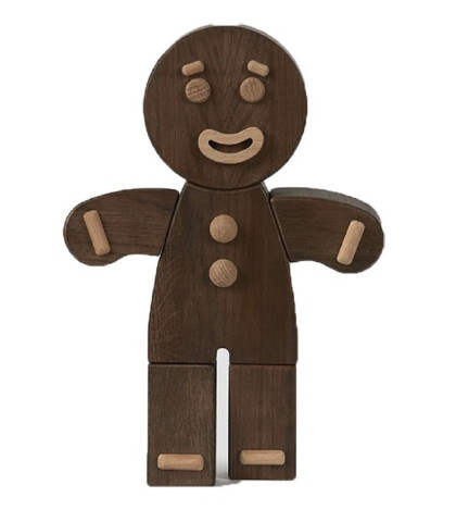 Gingerbread Man i røget eg fra BoyHood Design. En træfigur som både børn og barnlige sjæle vil elske.