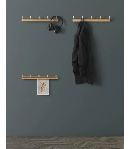 Indret dit hjem med stil. Den elegante Tabula Rack fra ChiCura er en elegant knagerække