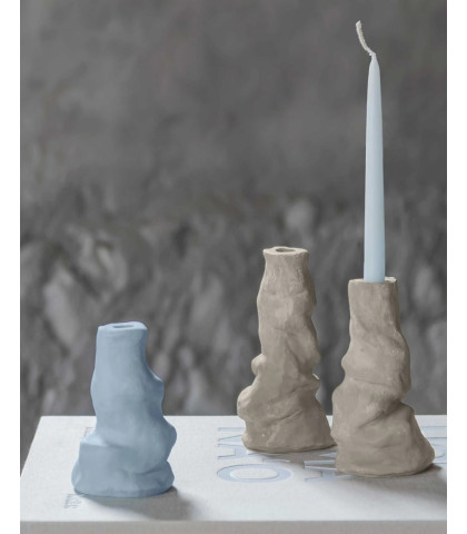Mix gerne flere forskellige lysestager til dit stilleben. Mette Ditmers lysestager fra Art Piece kollektionen.