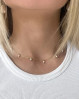 Feminin og stilfuld halskæde - Momi halskæde fra Nava Copenhagen i forgyldt sølv.