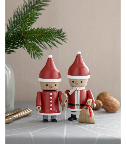 Perfekt julepynt på middagsbordet - julemand og julekone som træfigurer fra Novoform Design