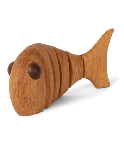 Hyggelig træfigur udformet som en fisk med bevægelige led