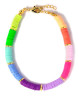 Dropps By Szhirley armbånd med multifarvede rondelplader. Farverigt armbånd til dit outfit.
