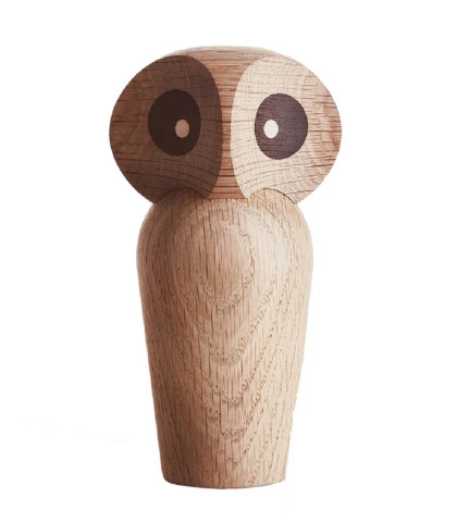 Owl træfigur designet af Poul Anker Hansen. Dansk klassisk design som holder ved.