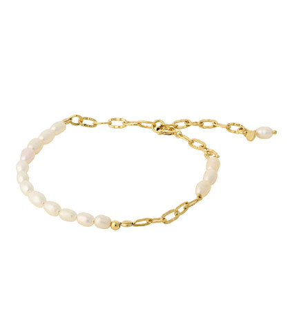 Pernille Corydon armbånd med et lækkert mix af hvide baroque perler og forgyldt kæde indimellem.