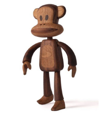 Paul Frank Julius træfigur fra BoyHood Design. En skøn træfigur som vil sprede perfekt hyggelig stemning i hjemmet.