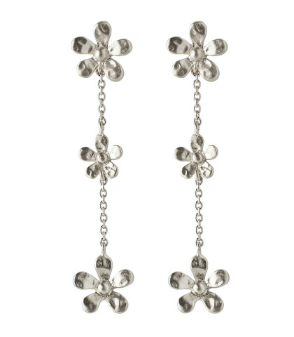 Sølv-øreringe med de fineste små silkebørstede blomster på kæde. Wild Poppy øreringe fra Pernille Corydon