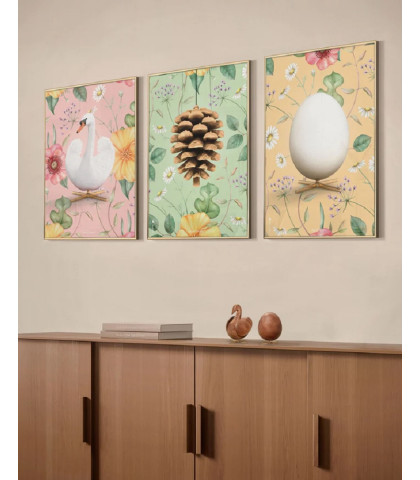 Den perfekte plakatvæg til stuen med Brainchild plakater fra Flora serien.