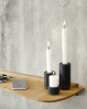 Hylde med smukke detaljer. Andersen Furniture hylde i naturolieret egetræ. Lang hylde med let og elegant look.