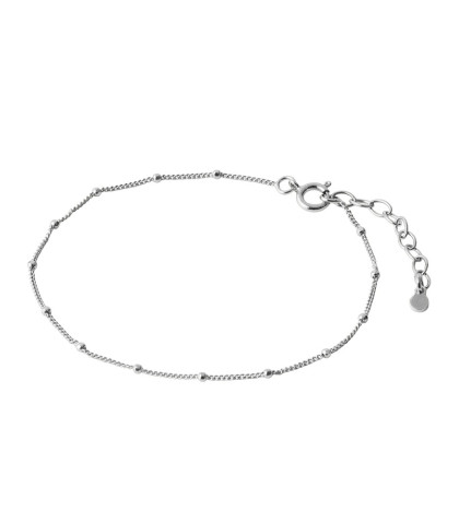 Elegant og feminint sølvarmbånd med fine detaljer. Eda armbåndet har de fineste små kugler jævnt fordelt på kæden.