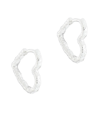 Hoops formet som et hjerte. Aqua Dulce øreringe formet som et hjerte. Rustikt look kombineret med det feminine.