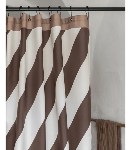 Giv dit badeværelse et pift med det fine badeforhæng fra Mette Ditmer. Badeforhæng i tidsløst design.