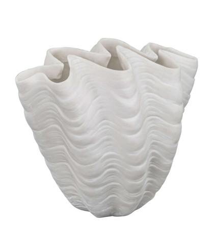 Utrolig smuk og elegant vase fra Mette Ditmer. Vasen er et kunstværk som er smuk både med og uden blomster.