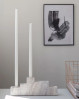 Giv din indretning et pift med denne utrolig smukke og elegante lysestage med plads til 6 kronelys.