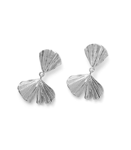 Pernille Corydon Autumn Leaf øreringe med feminint udtryk. Elegante øreringe  som er inspireret af efterårsbladenes former.